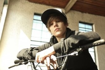 [justin-bieber3[3].jpg]