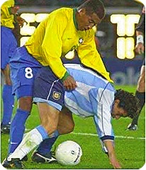 Lo chico brasileño y lo chico argentino