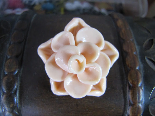 Brosa Handmade Fimo, dalie pastel