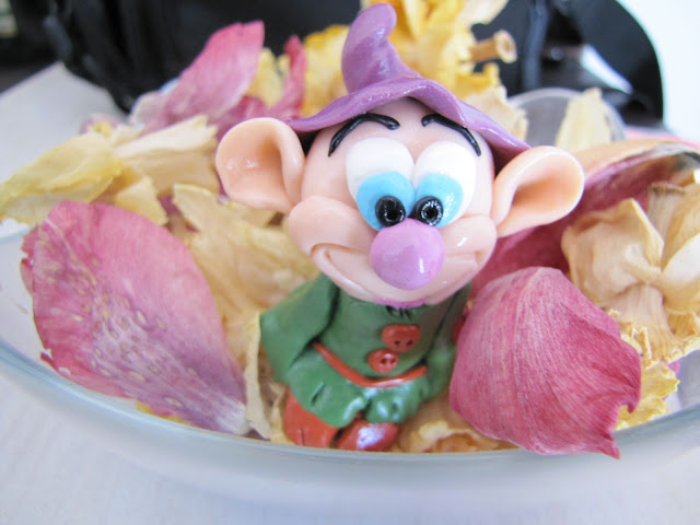 Margelute handmade din fimo roz gri