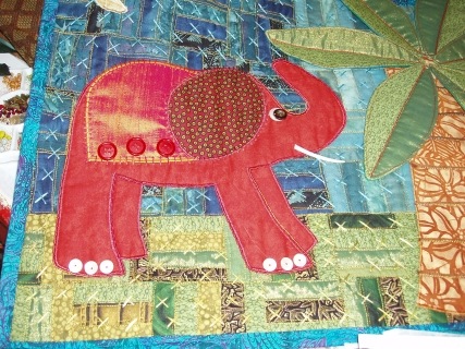 [41 elephant after embellishing[4].jpg]