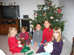 kids_xmas_jpg.jpg