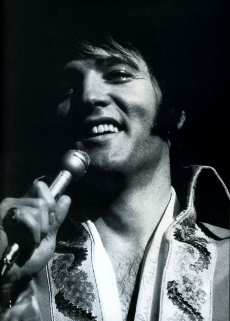 ELVIS PRESLEY