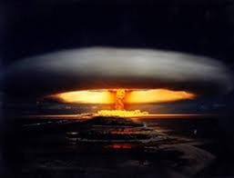 01-atomic bomb-explosion