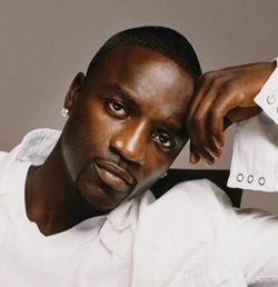03-bestmalesinger-Akon
