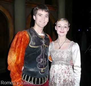 [Beijing, Mathias and LJ, in Romeo and Juliet costumes[11].jpg]