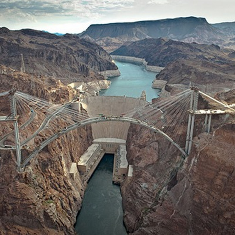 Puente de 318 metros entre Arizona y Nevada