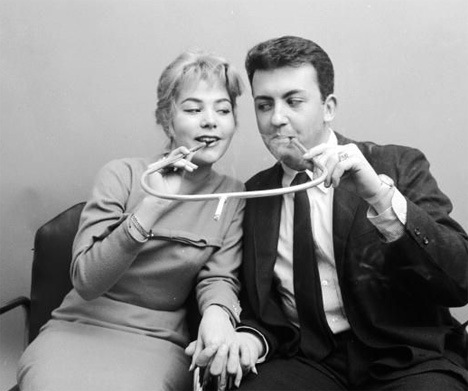 [cigarette-holder-for-two[2].jpg]