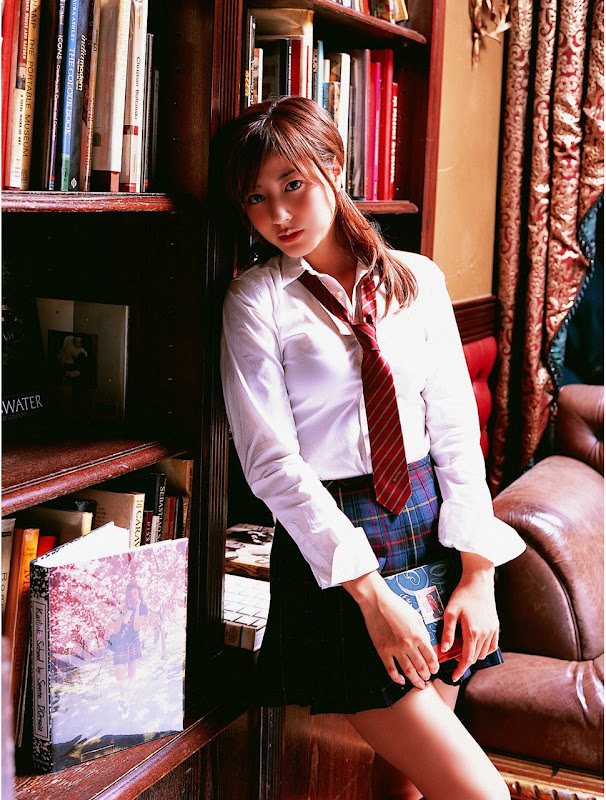 Yumi Sugimoto sexy asian school girls