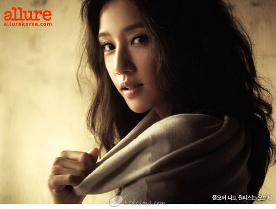 Kim Min Allure Photoshoots