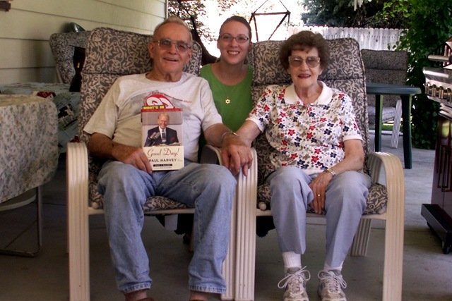 [Andrea with Grandma & Grandps[3].jpg]