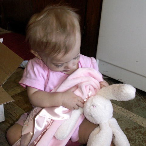 [Elaine 10 months The arrival of new Bunny_0002[3].jpg]