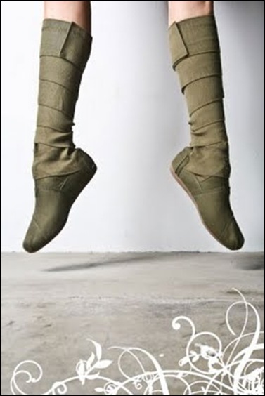 Tom's Wrap Boots