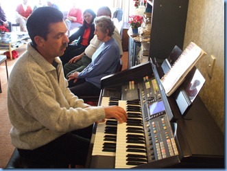Peter Littlejohn has a Technics GA3 organ at home so he was well familiar with George Watt's machine.