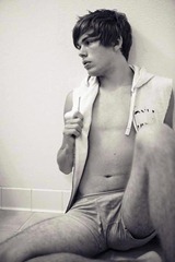 Pose-5361