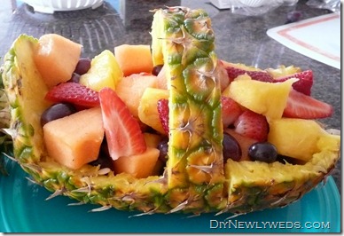 pinapple-fruit-salad-basket