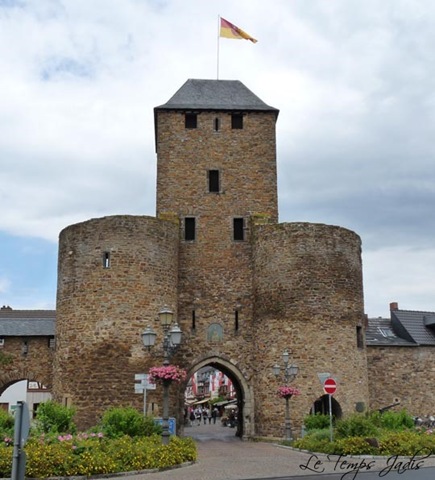 [ahrweiler 1[3].jpg]
