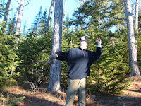 Rik throwing rocks