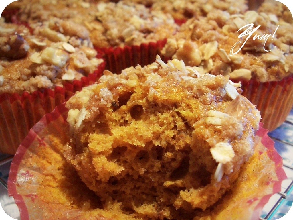 [Pumpkin Bread with Crumb Topping_bite[5].jpg]