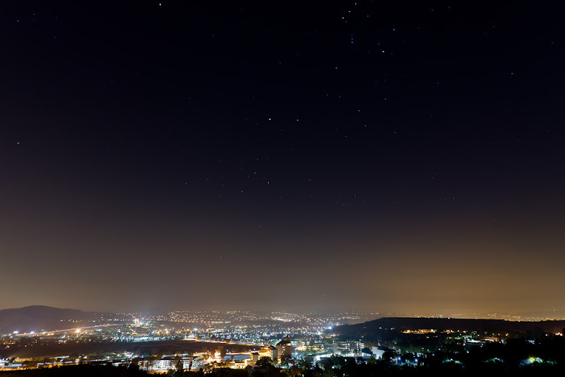 IMAGE: http://lh5.ggpht.com/_RQOFPETMxz0/TQ8-rfWQbtI/AAAAAAAAANE/v_XFRMsKaFU/s800/Freeway%20night.jpg