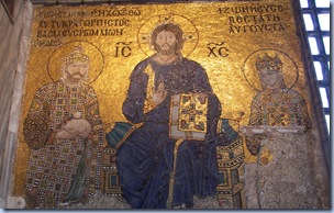 Mosaicos Venecianos de Santa Sofia, se encontraron en la segunda planta, tapados con yeso tras la conquista Otomana