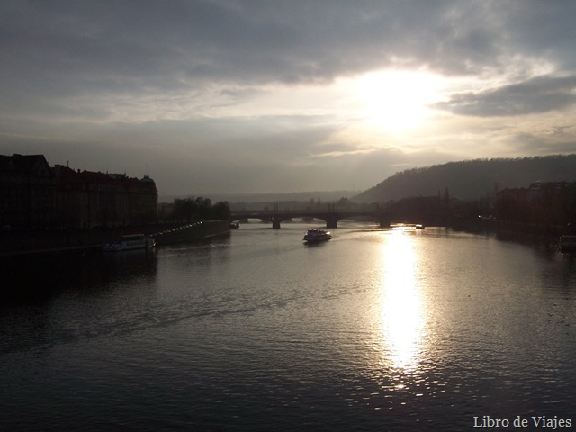 [AtardecersobreelMoldava9.jpg]