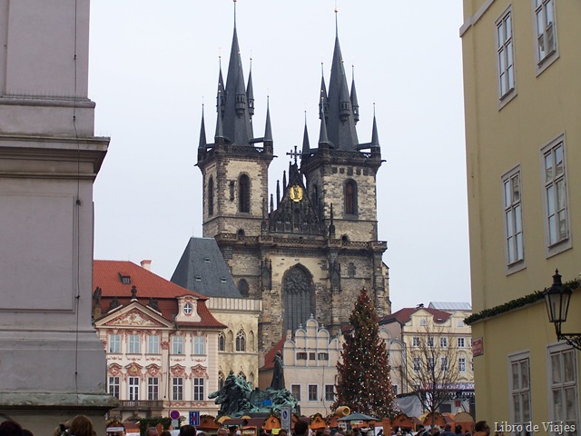 [Iglesia de Thyn en Praga.jpg]