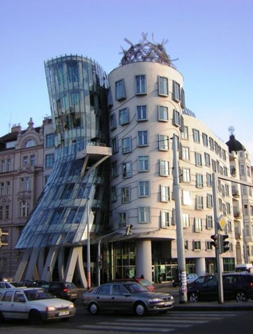 [EdificioContemporneodeGingeryFredenP[2][1].jpg]