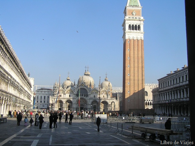 [PlazadeSanMarcosenVenecia[3].jpg]
