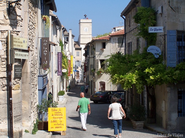[Una de las entradas al casco antiguo de Saint Rèmy en Provence[1].jpg]
