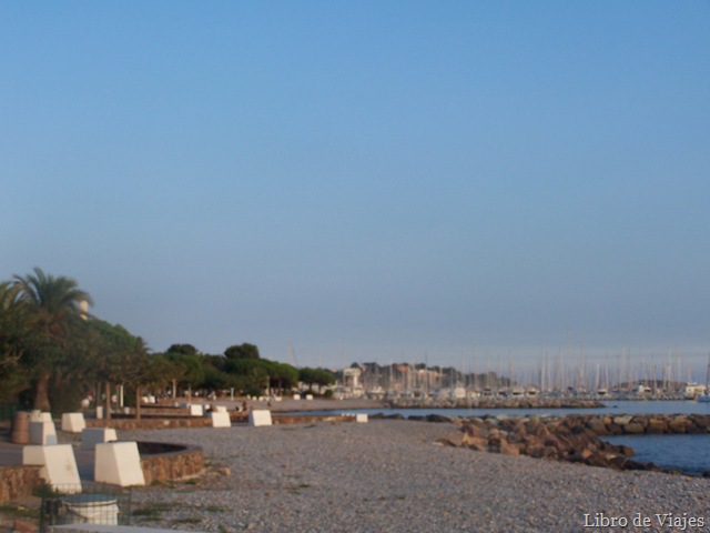 [Costa y Puerto de Saint Raphael. Costa Azul.jpg]