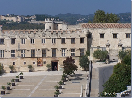 Petit Palais visto desde lo alto del Palacio de los Papas. Hoy es un museo de pintura en Aviñón