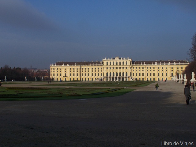 [Palacio de Schombrum (2)[3].jpg]