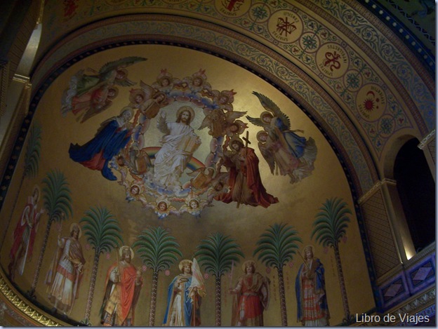 Frescos del interior del Castillo del Rey Loco