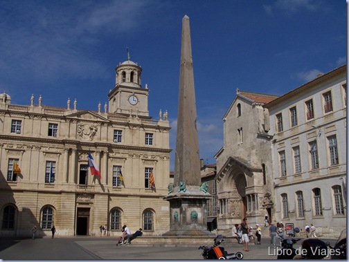 Plaza de la Republica en Arles