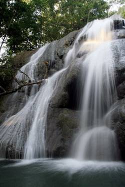 Oenesu Waterfall, waterfall scenery