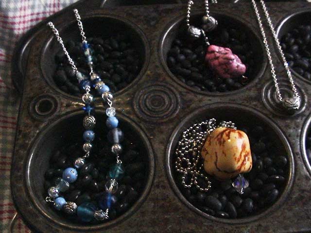 [mixed-necklaces[2].jpg]