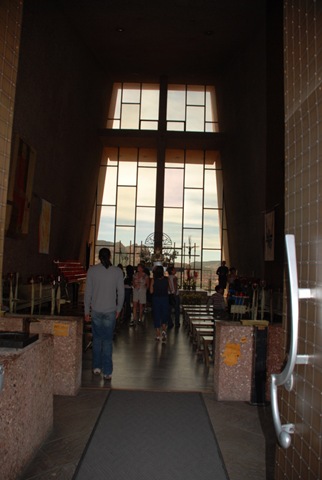 [04-11-10 B Sedona Chapel of the Holy Cross 010[3].jpg]