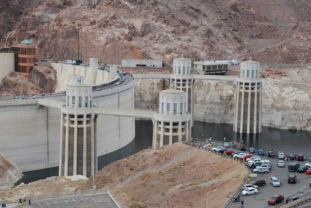 [11-11-09 A Hoover Dam (2)[3].jpg]