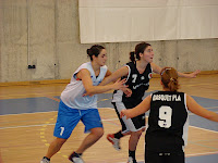 N'Estefania tancant el rebot