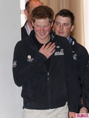 [Prince-Harry-Walking-with-the-Wounded-4-435x580[2].jpg]
