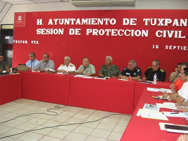 [Reunion de Proteccion Civil,  con la asistencia de respresentantes de diversas dependencias, Tuxpan, Ver.[2].jpg]