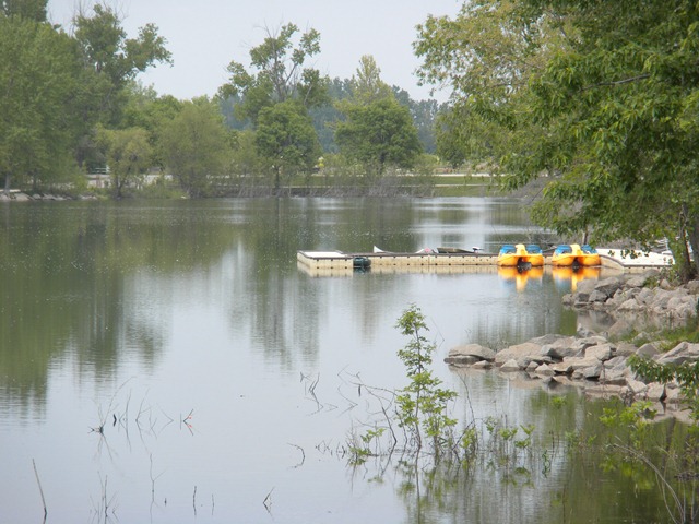 [Lake boats[3].jpg]