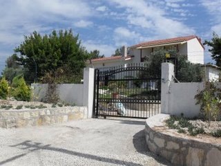 [urla villa 1[3].jpg]
