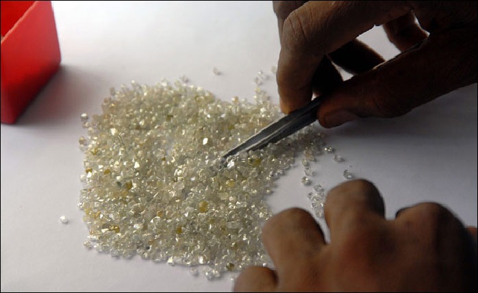 [sierra-leone-diamonds[2].jpg]