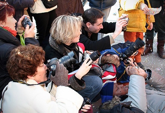 [photographers402.jpg]