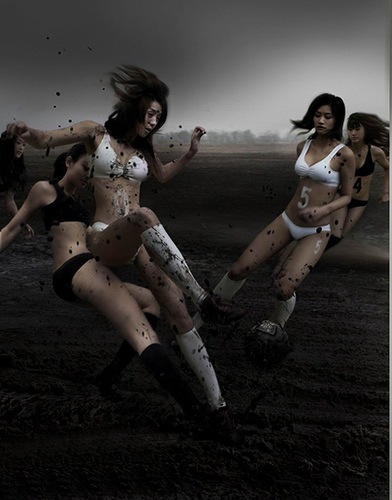 [soccer-chicks[2].jpg]