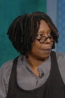 whoopi goldberg the view iphone 4 murdered reception issue bumpers