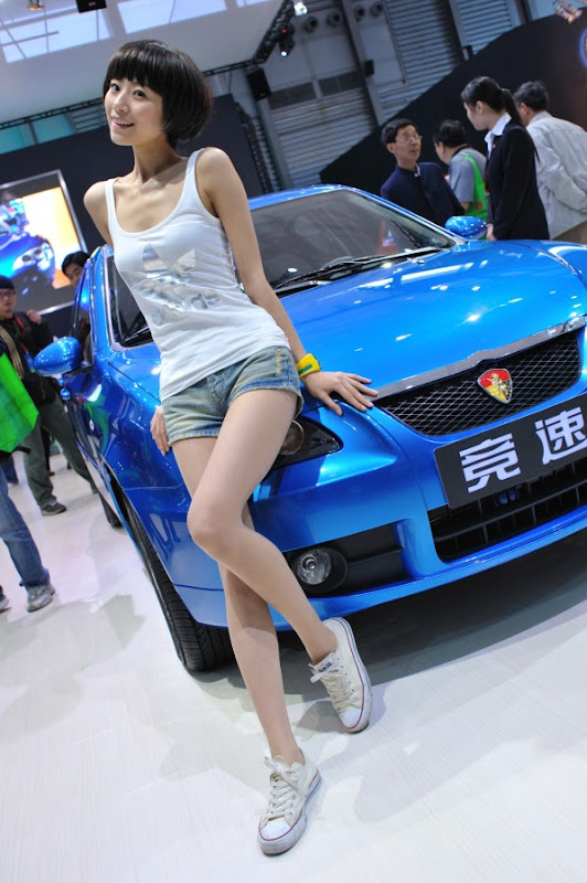 美眉日报 534716bag6857fd1ae6ce 林欣彤@2009上海车展~上海大美人