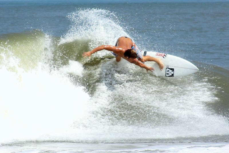 IMAGE: http://lh5.ggpht.com/_SPDxmrBpkCA/Sq2DraxWpKI/AAAAAAAAAKU/-HwbZYglAWA/s800/09.13.09%202253.JPG